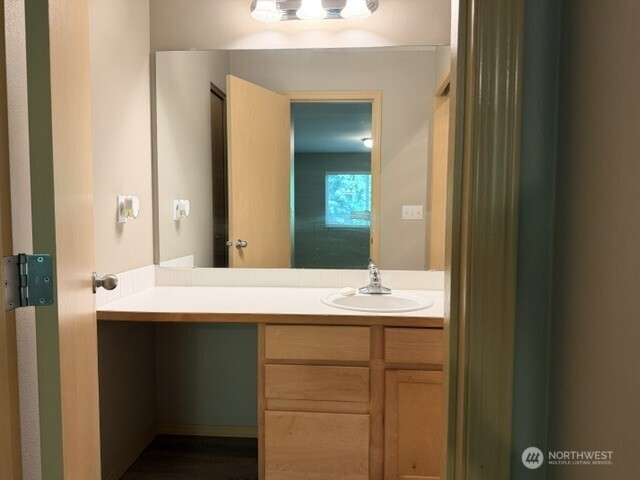 405 118 Street Property Photo 15