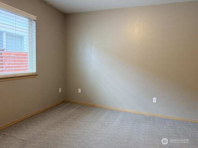 405 118 Street Property Photo 17