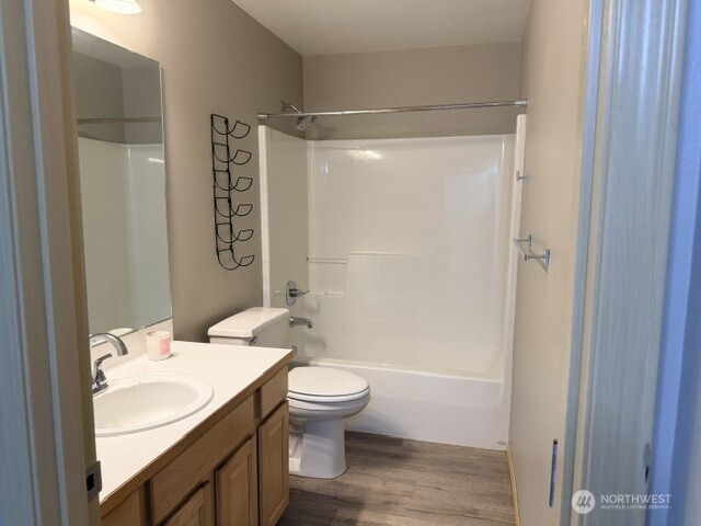 405 118 Street Property Photo 19