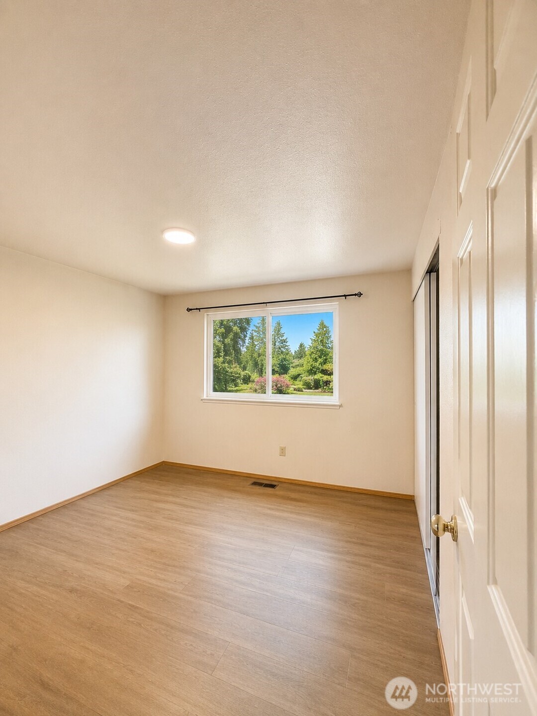 31245 9th Avenue Property Photo 18