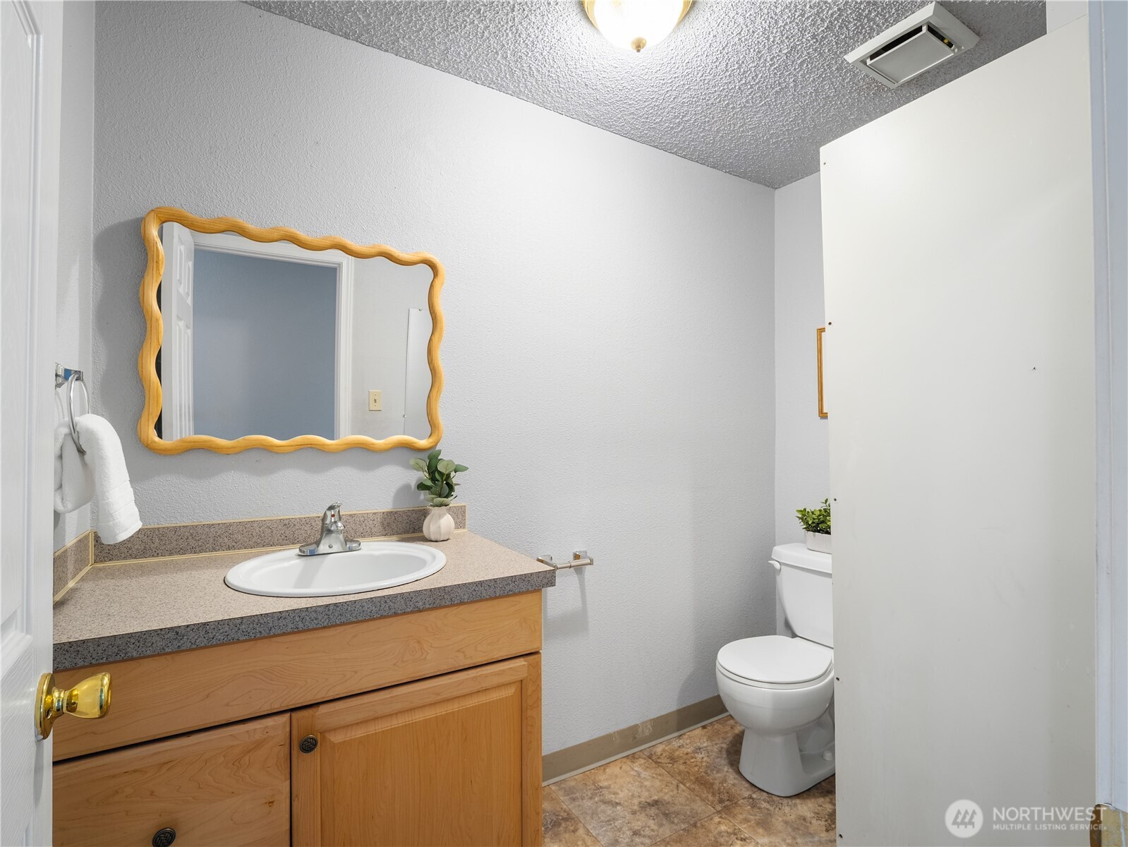 3102 Bridgeport Way Property Photo 19