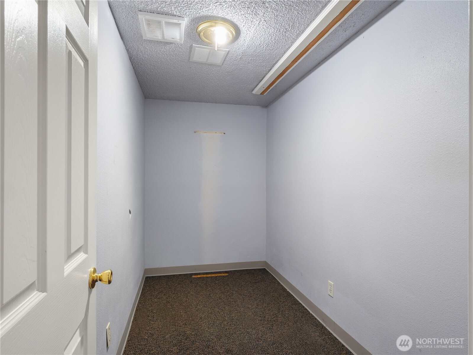 3102 Bridgeport Way Property Photo 20