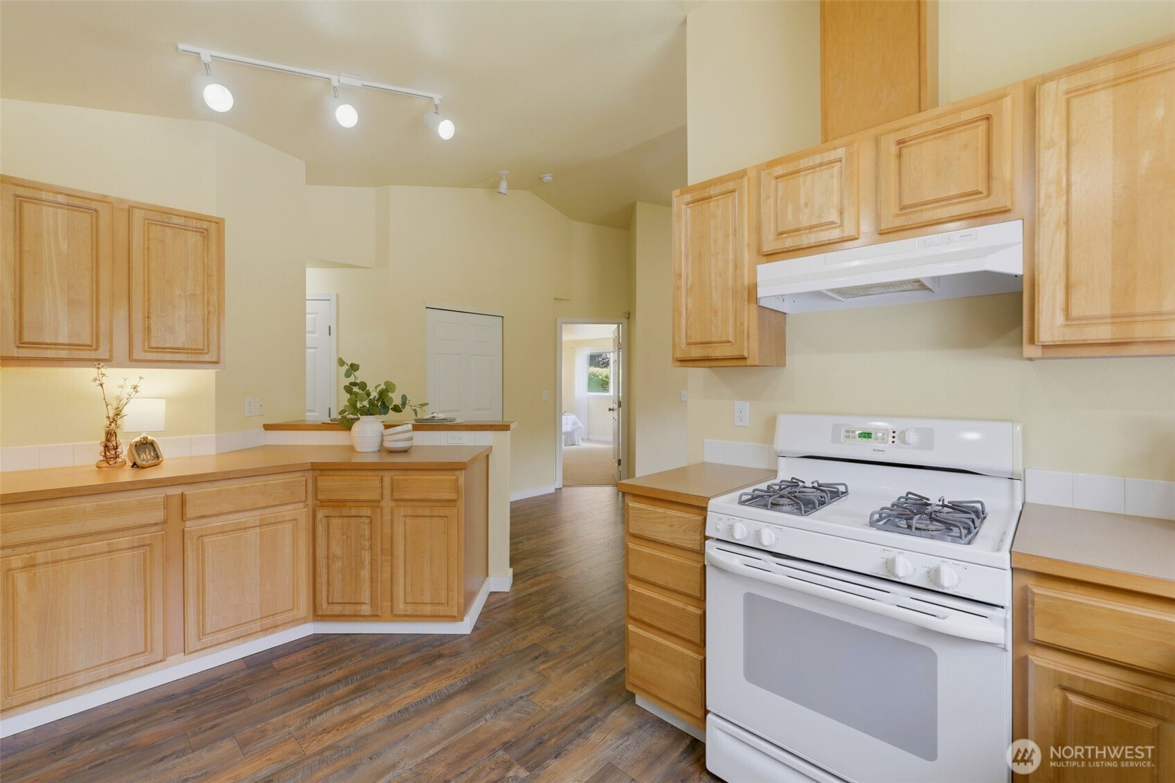 5220 77th Street 8 Property Photo 16