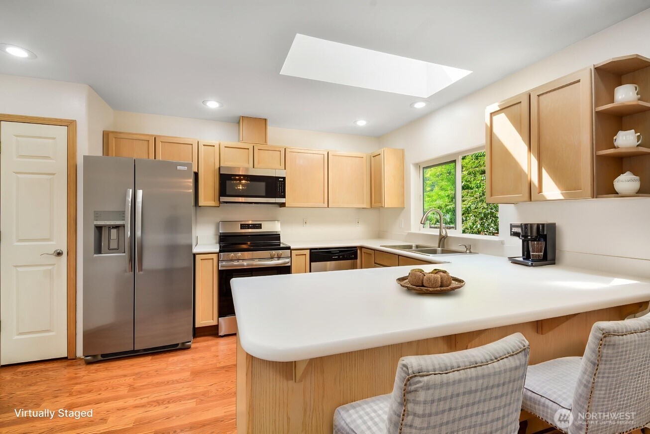 602 95th Drive Property Photo 5