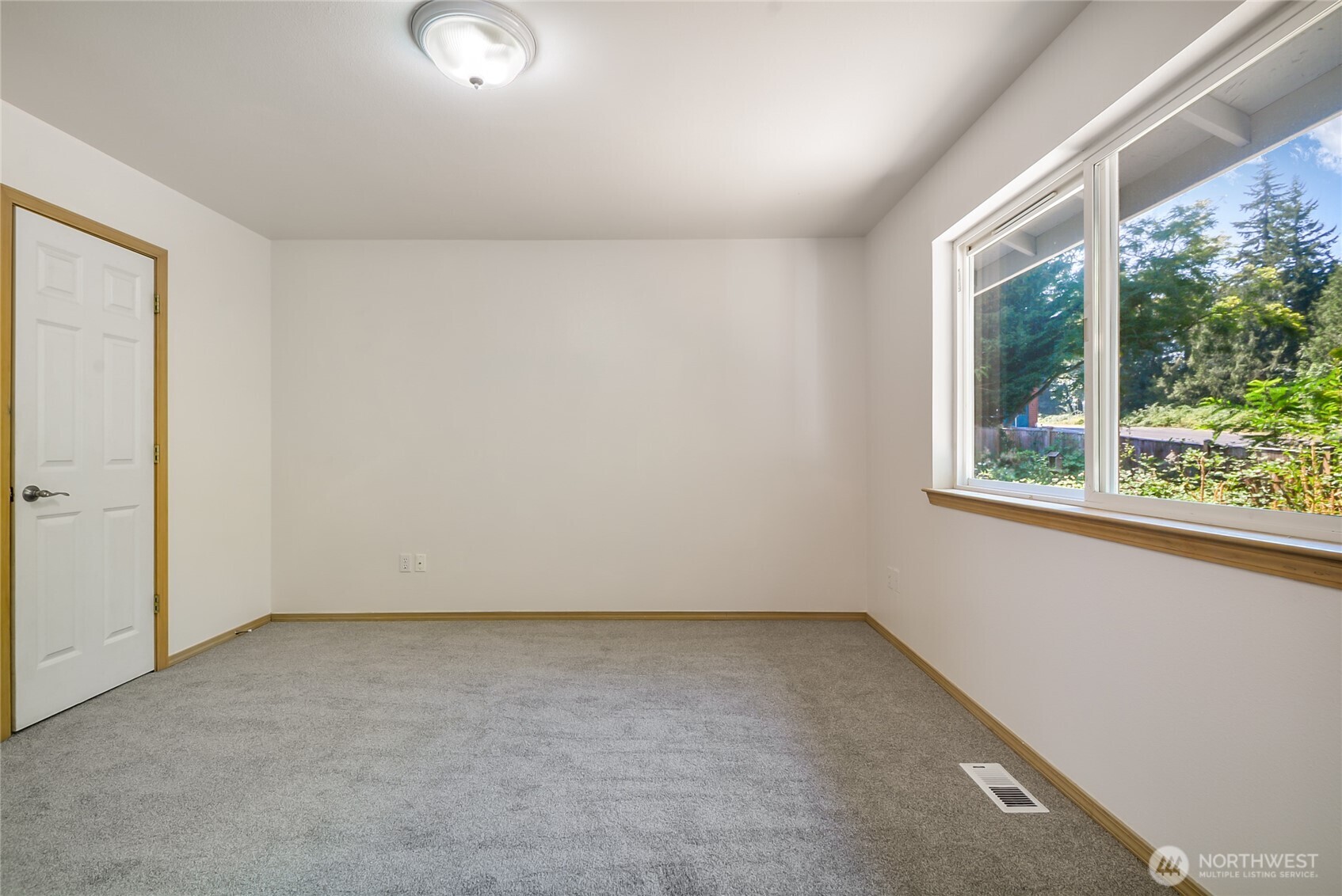 602 95th Drive Property Photo 15