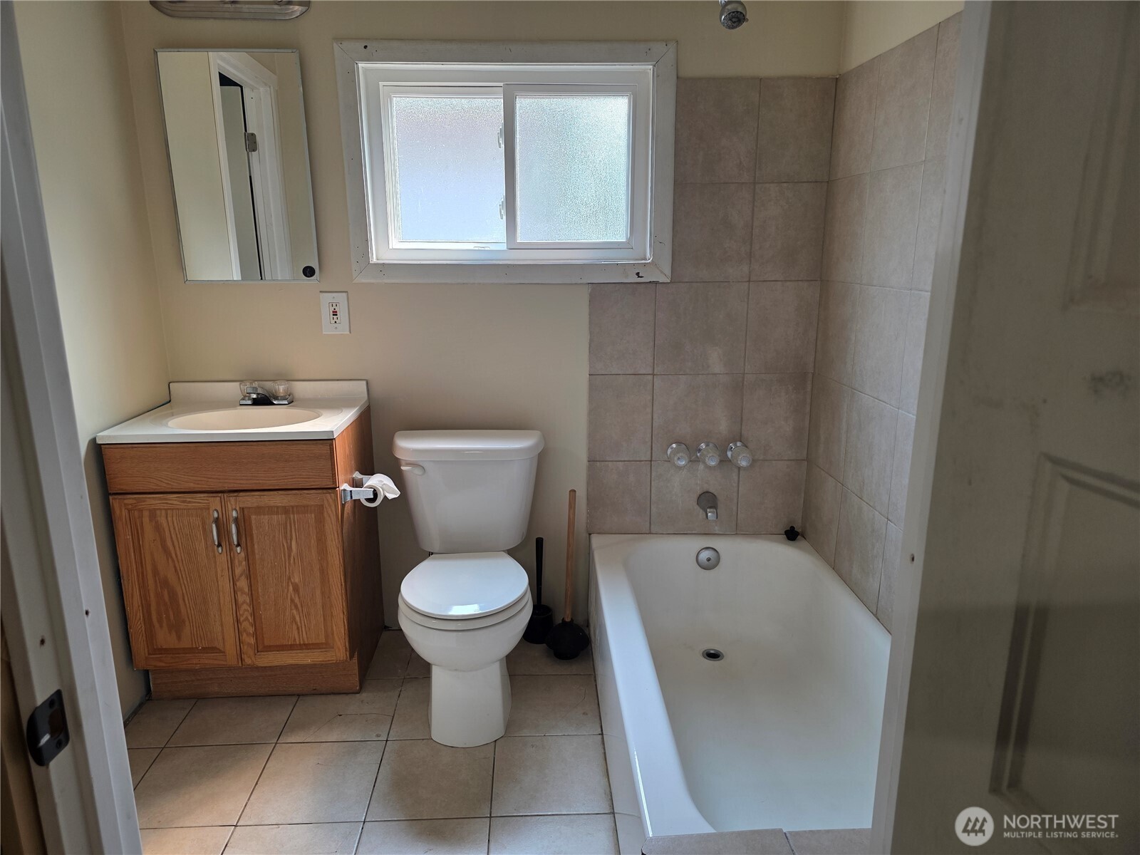 825 Sauk Avenue Property Photo 4