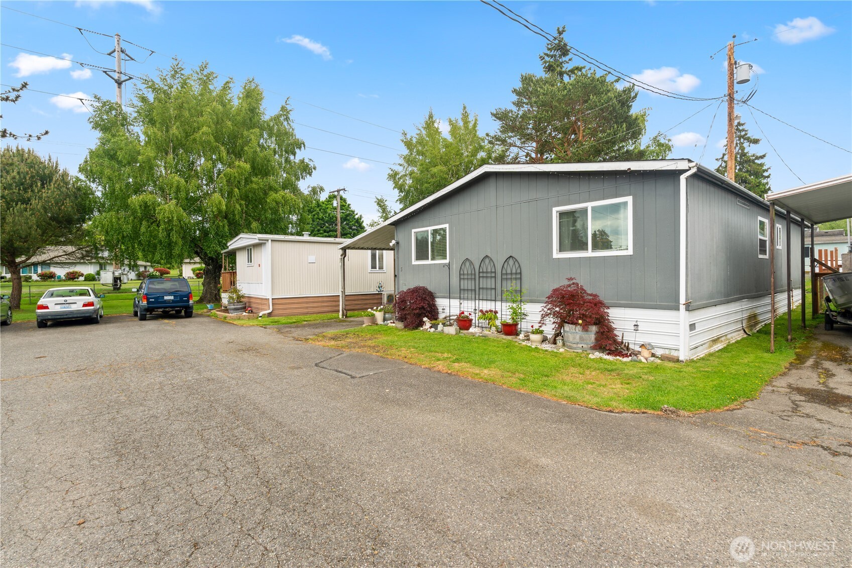 2400 Donovan Avenue 3 Property Photo 4