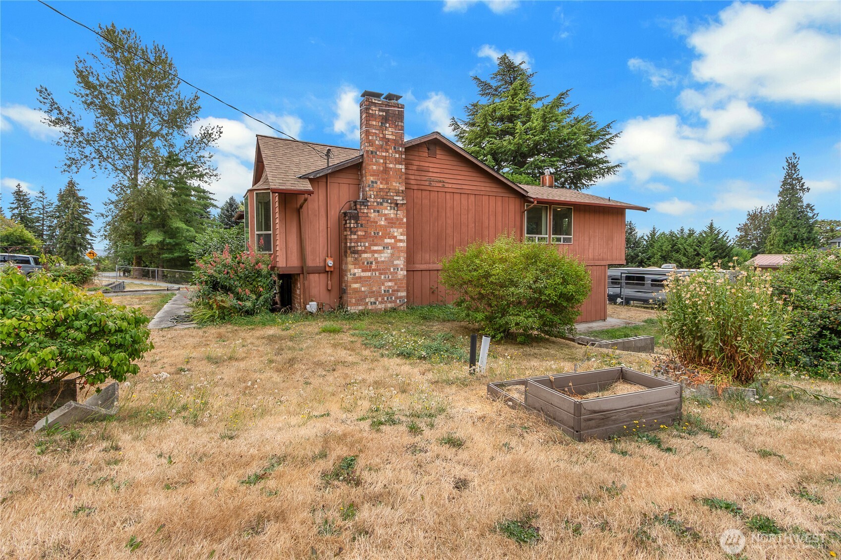 902 66th Avenue Property Photo 4