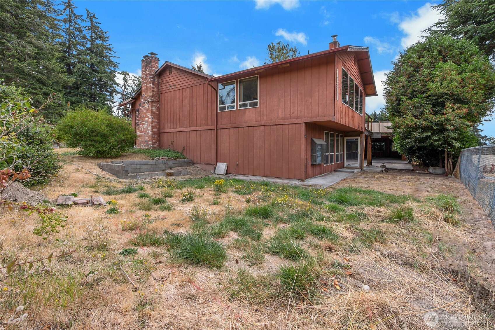 902 66th Avenue Property Photo 5