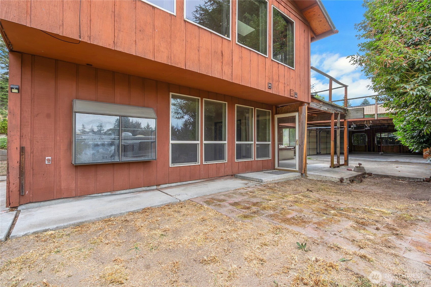 902 66th Avenue Property Photo 6