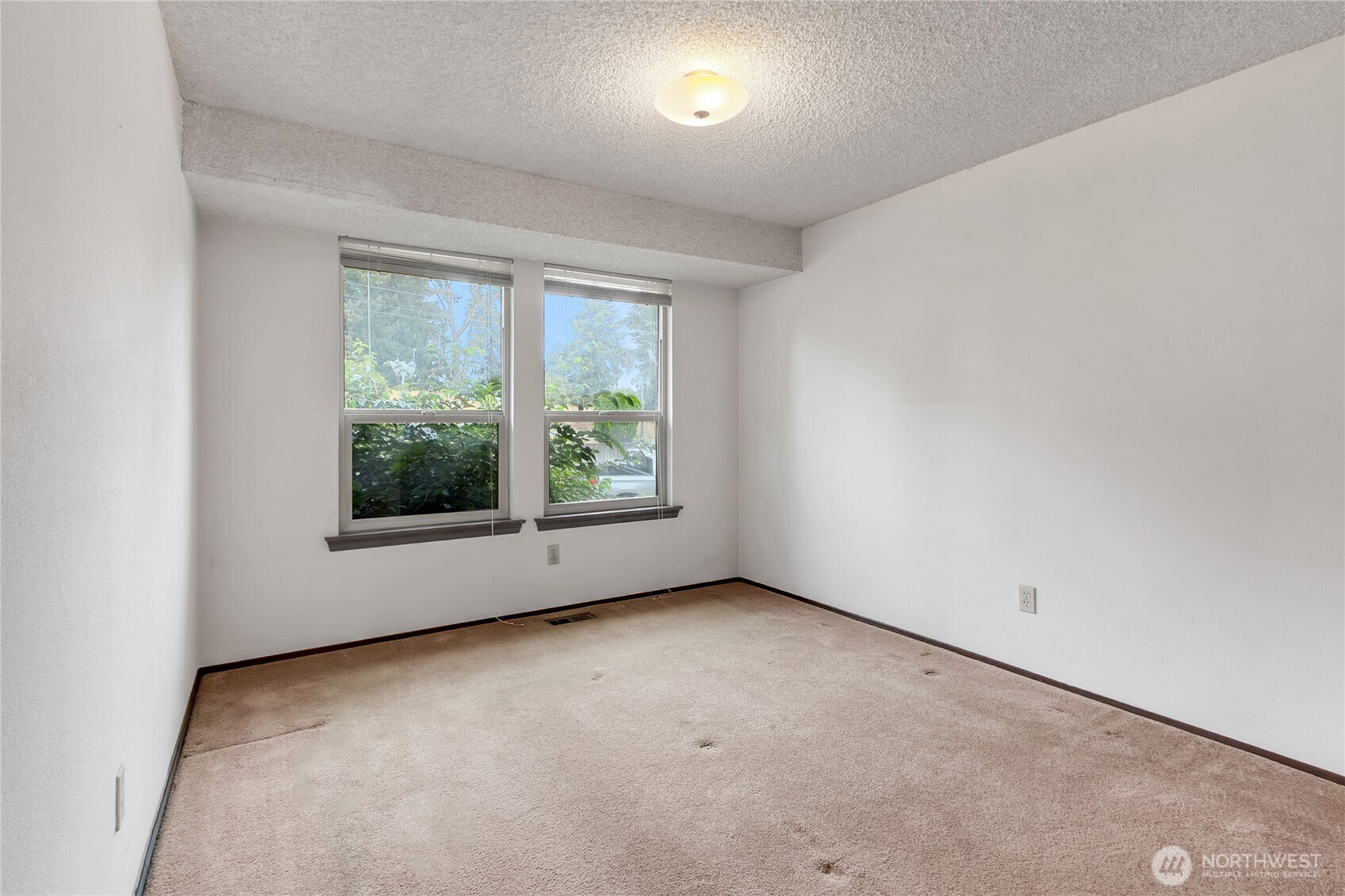902 66th Avenue Property Photo 22