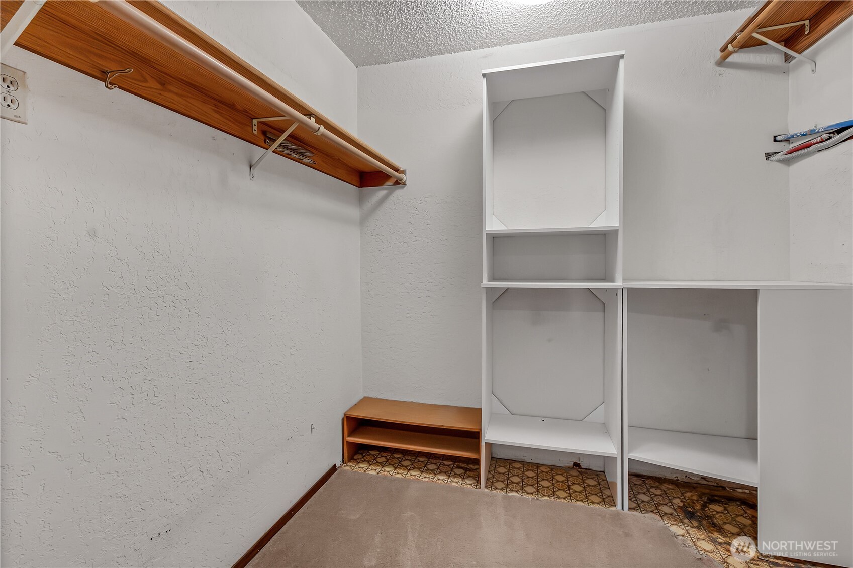 902 66th Avenue Property Photo 25