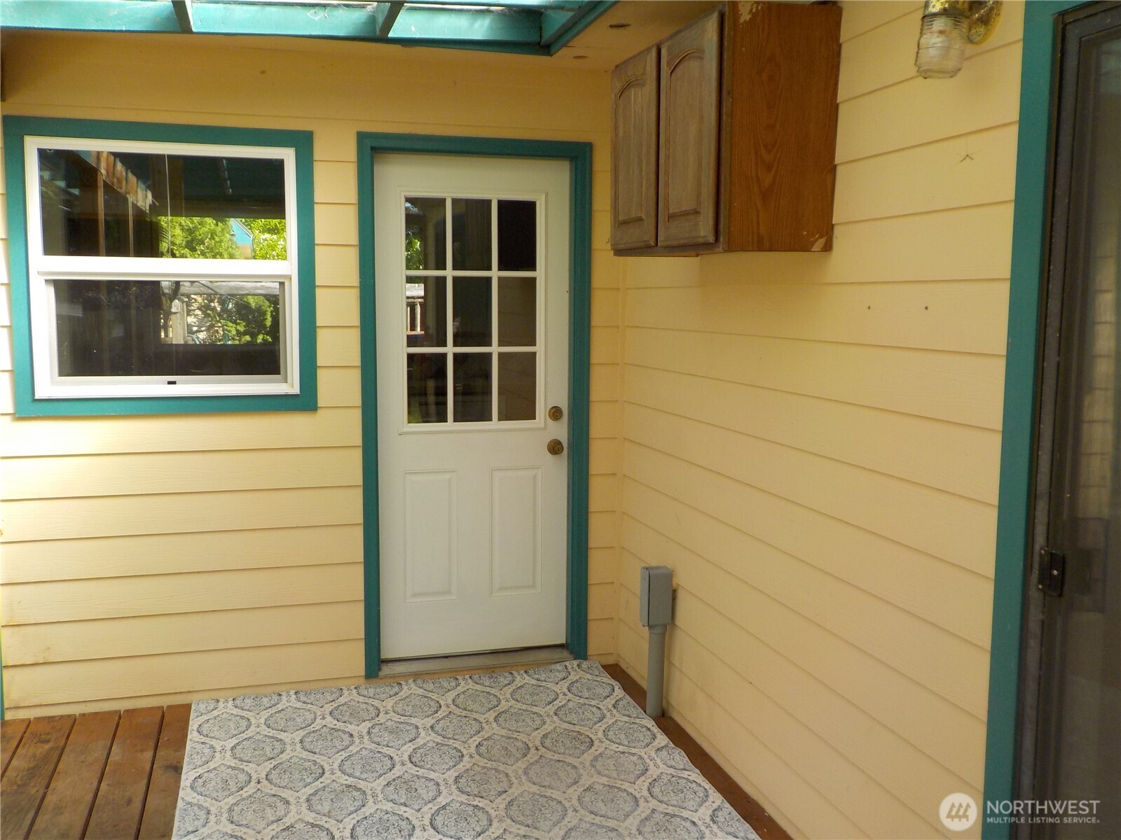 15701 Birch St Property Photo 2