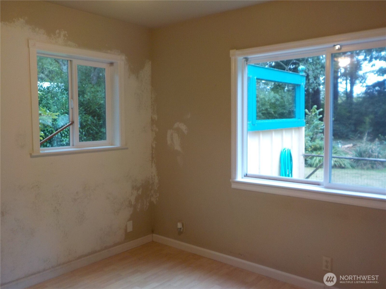 15701 Birch St Property Photo 12