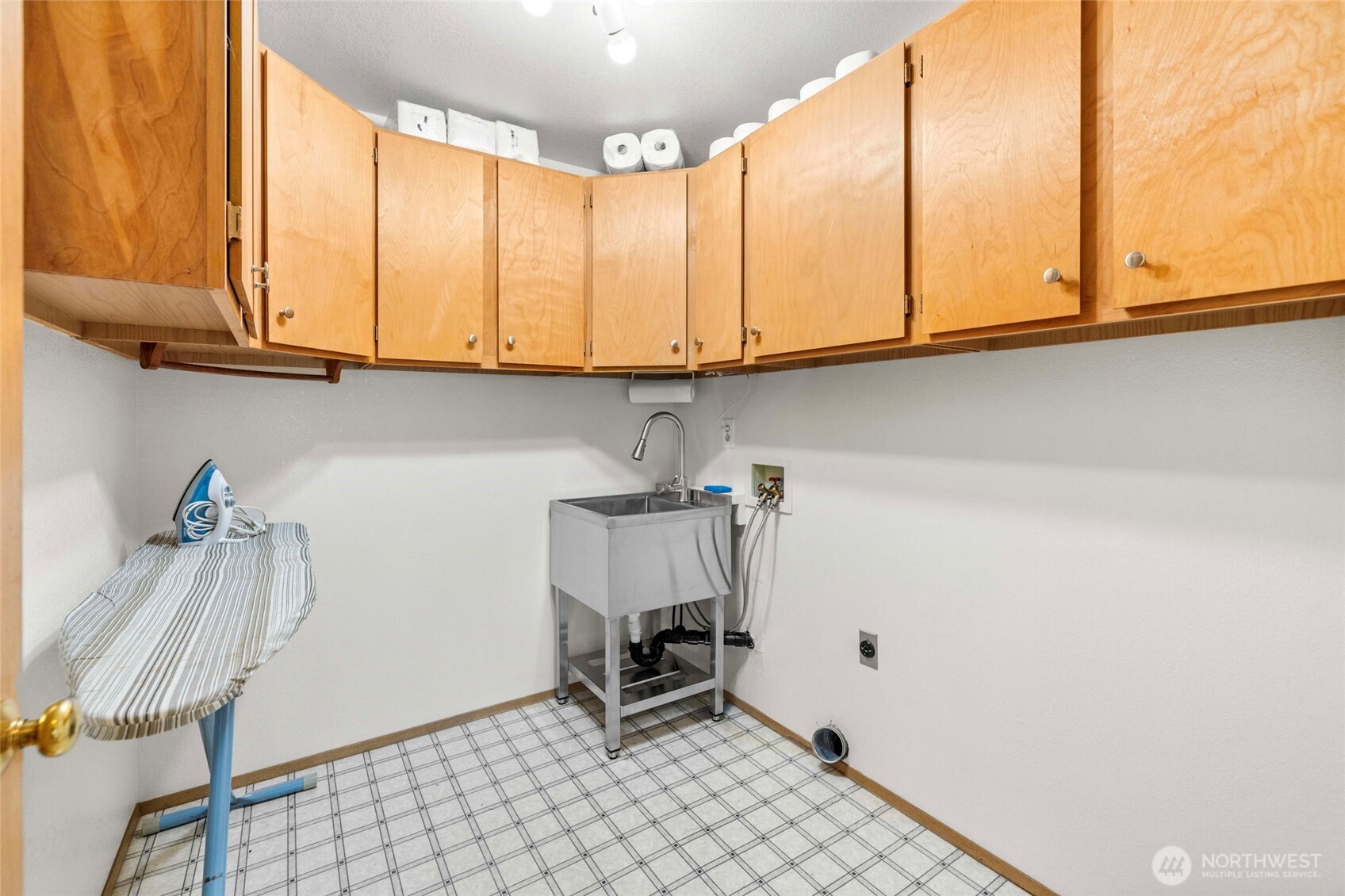 511 Kloshe Way Property Photo 19