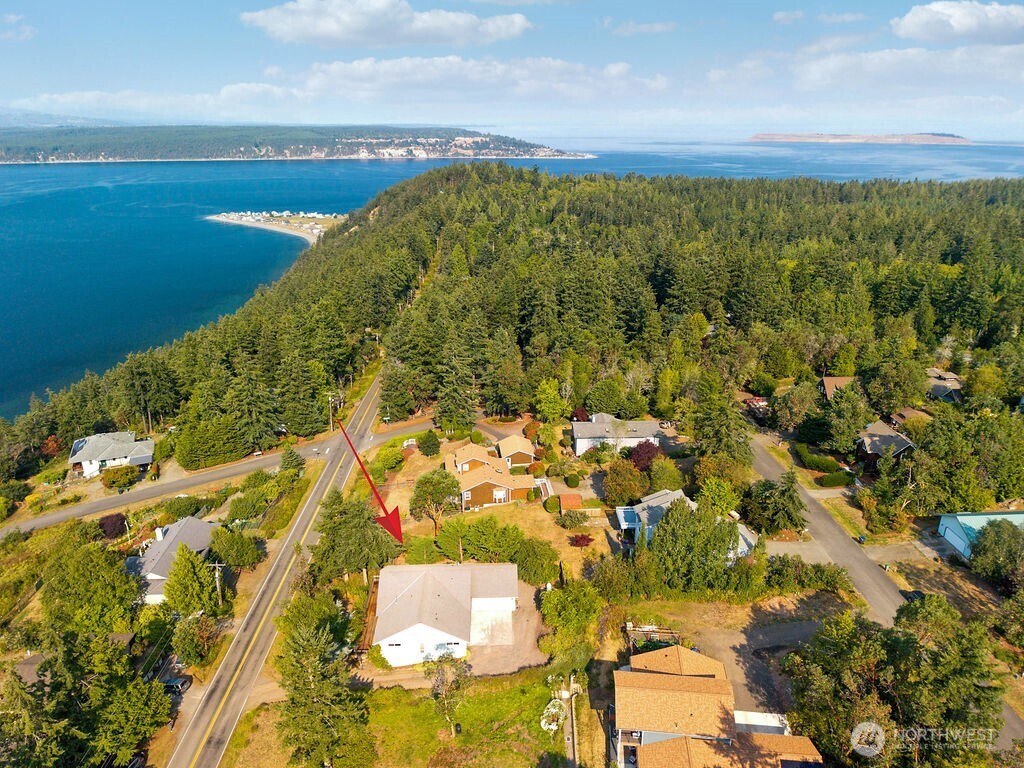 5391 Cape George Road Property Photo 4