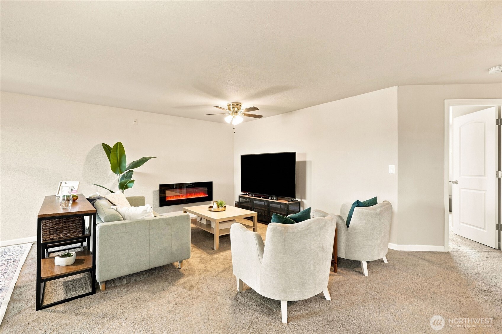 9815 Holly Drive A-307 Property Photo 5