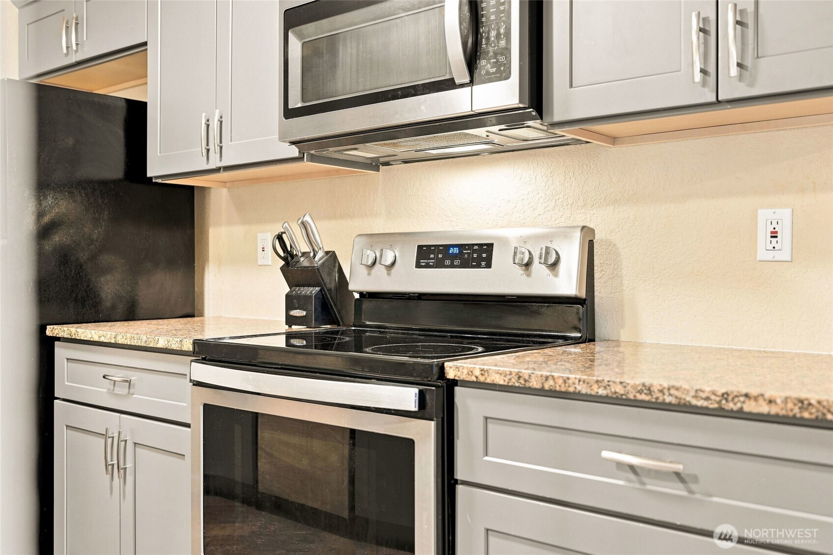 9815 Holly Drive A-307 Property Photo 12