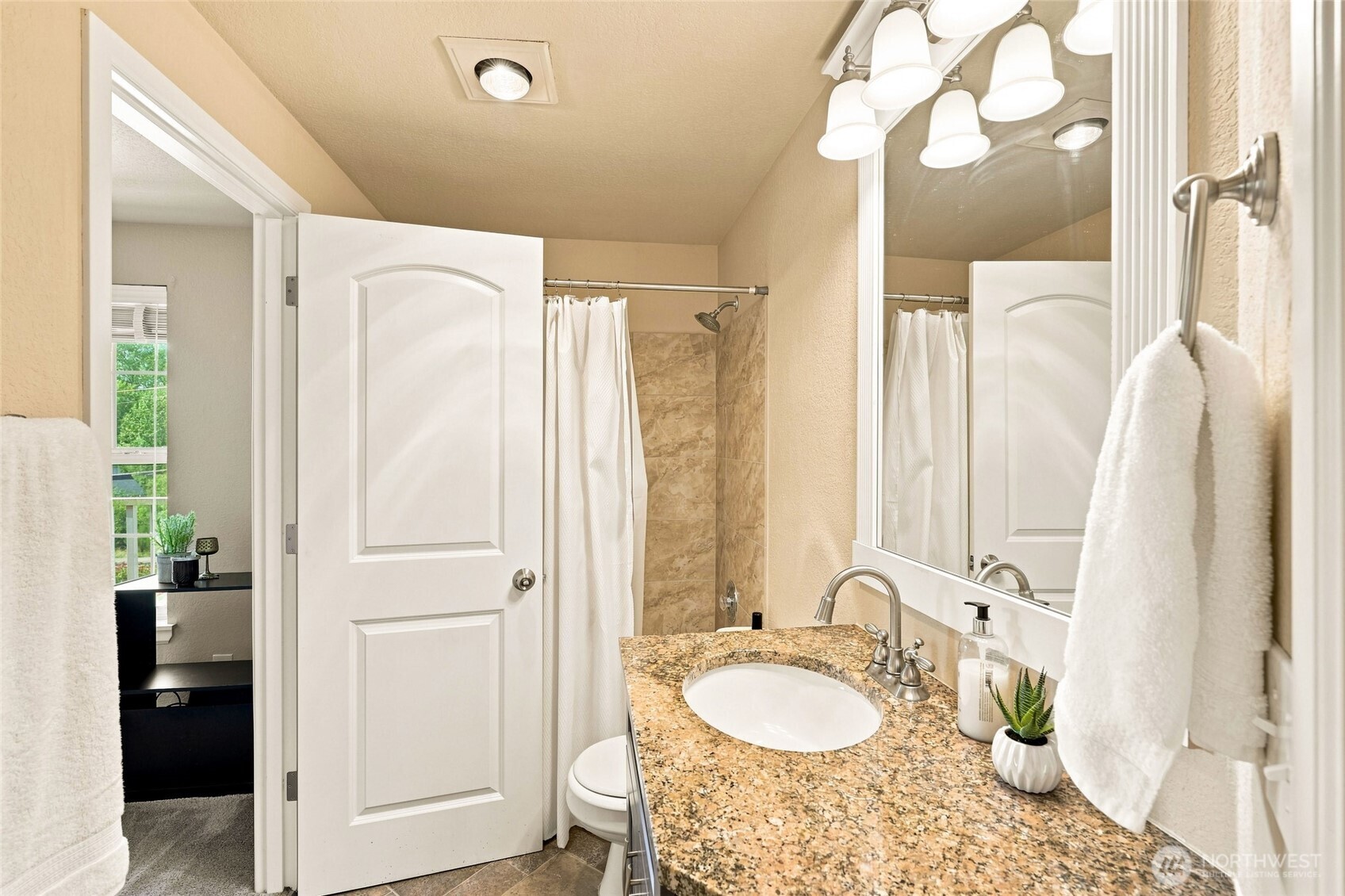 9815 Holly Drive A-307 Property Photo 18