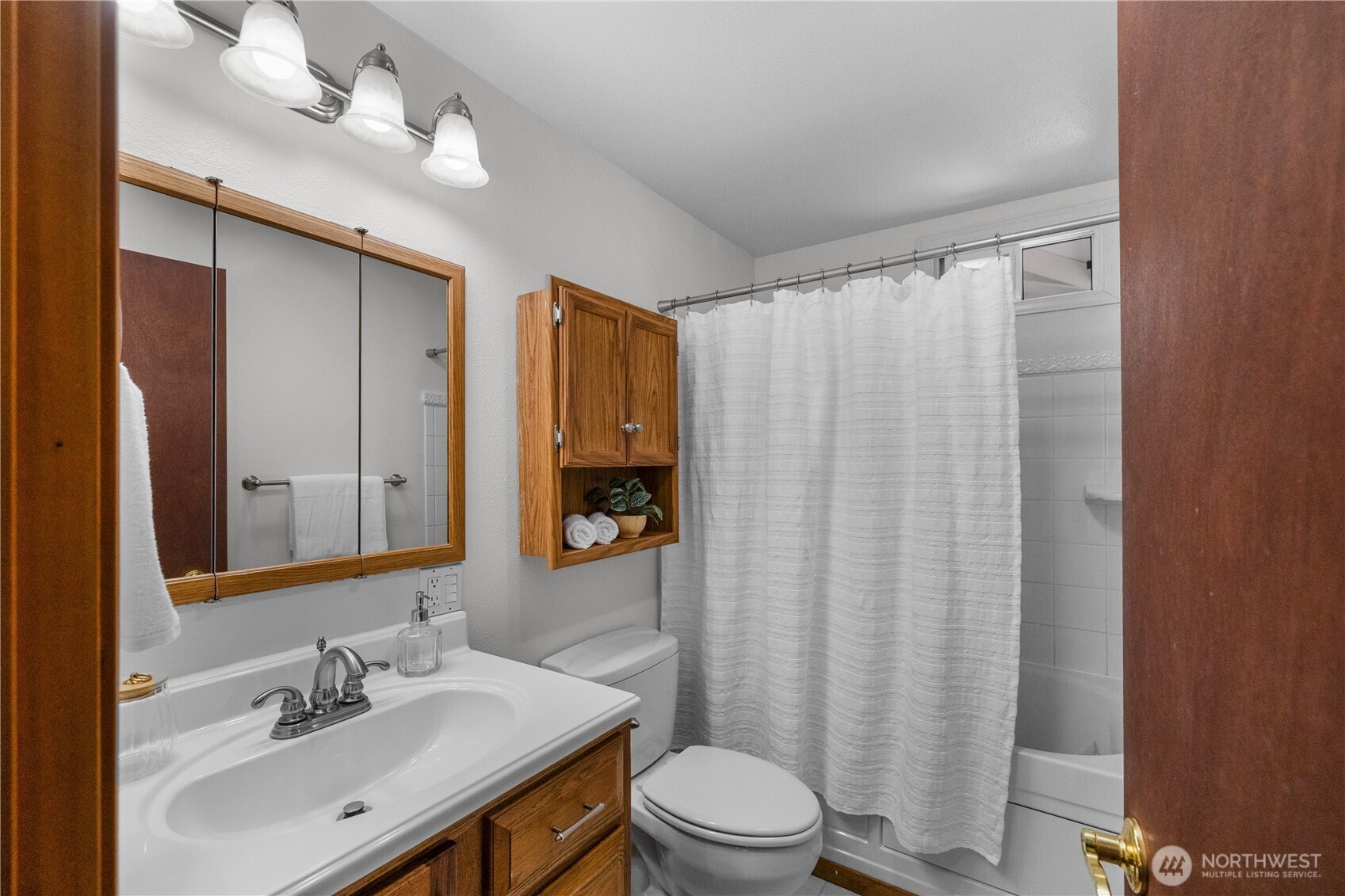 916 87th Avenue Property Photo 16