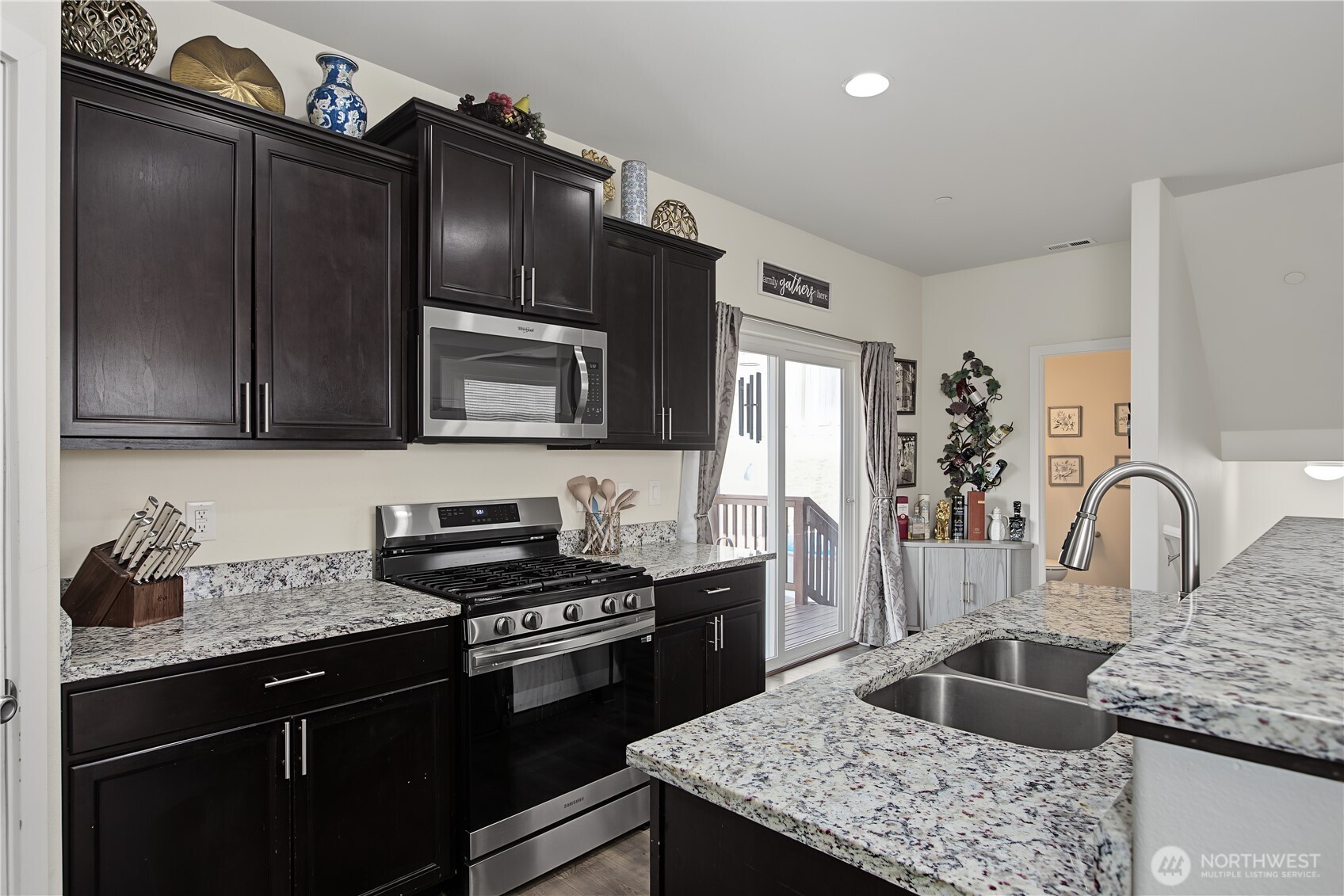 4426 Gallagher Way Property Photo 6
