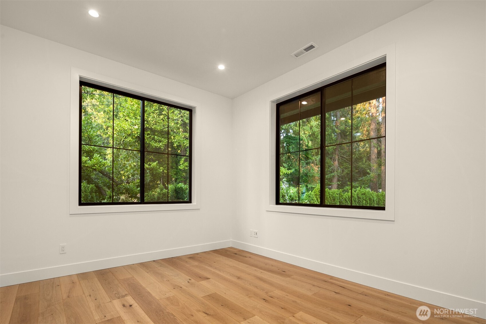 33437 33rd Place Property Photo 28