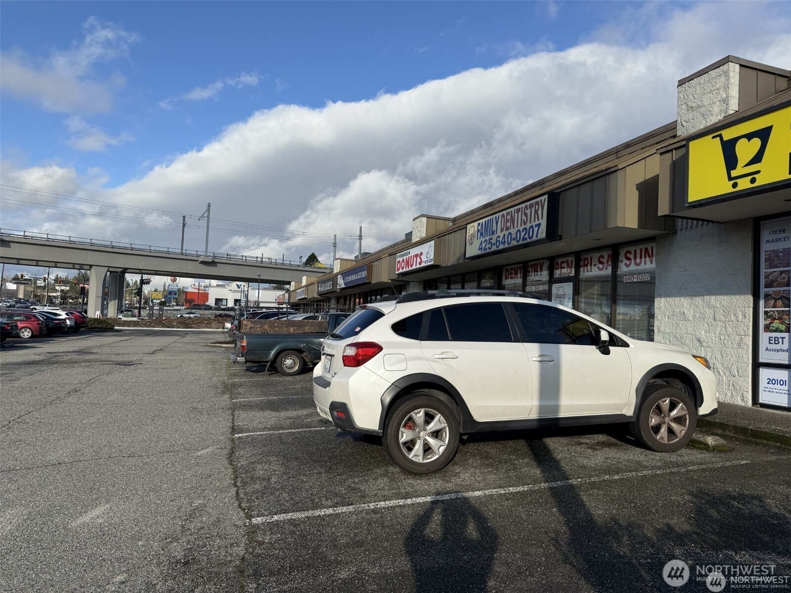 2566423 Property Photo 2