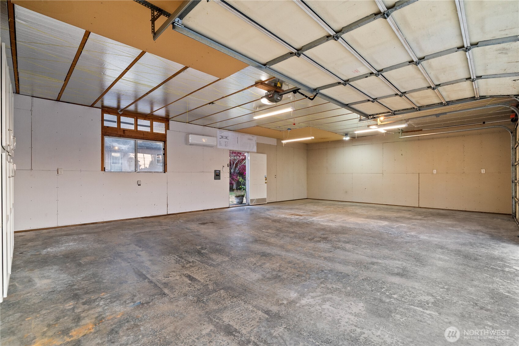 801 N Stevens Street Property Photo 25