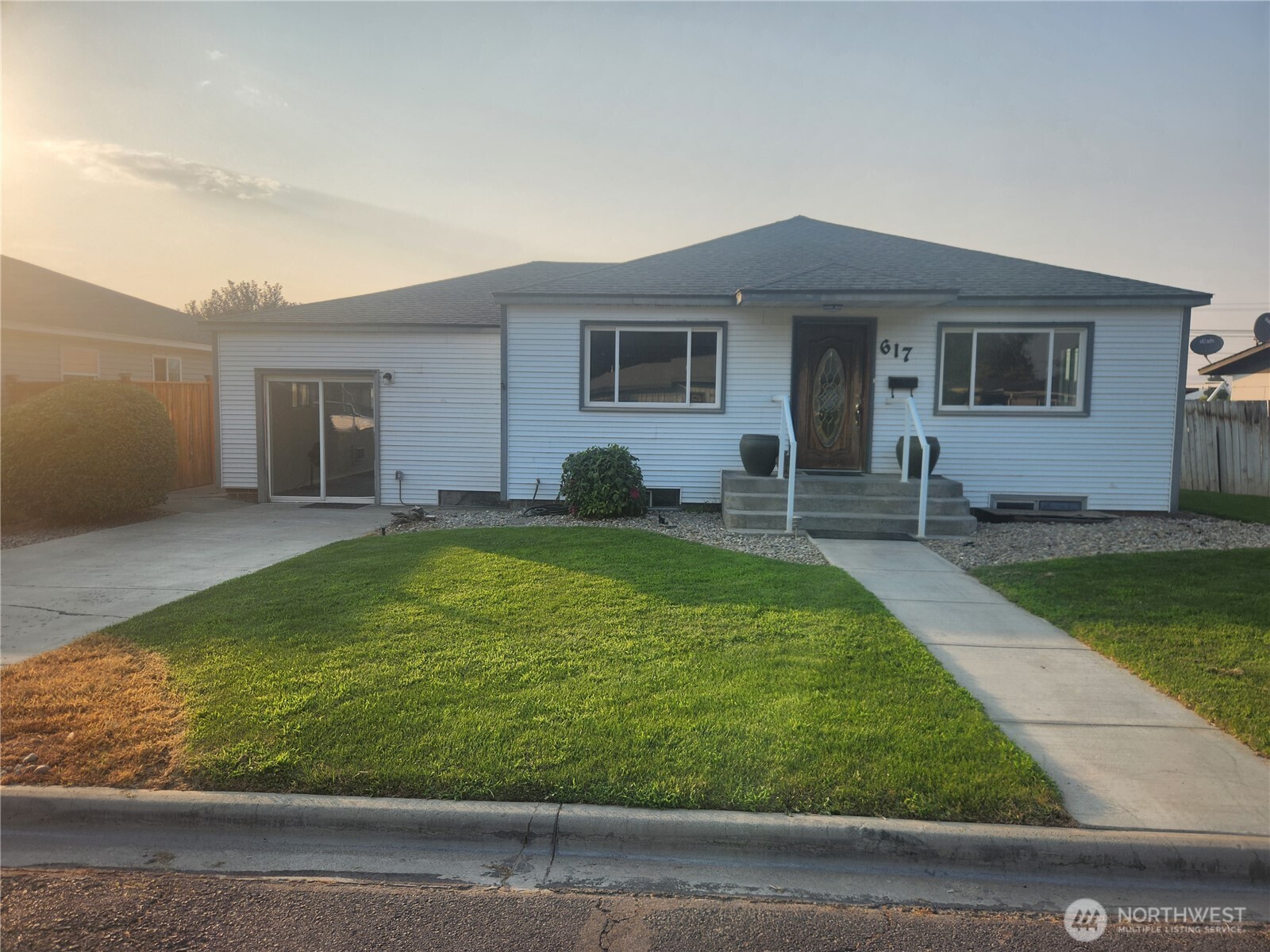 617 Se G St Property Photo 1