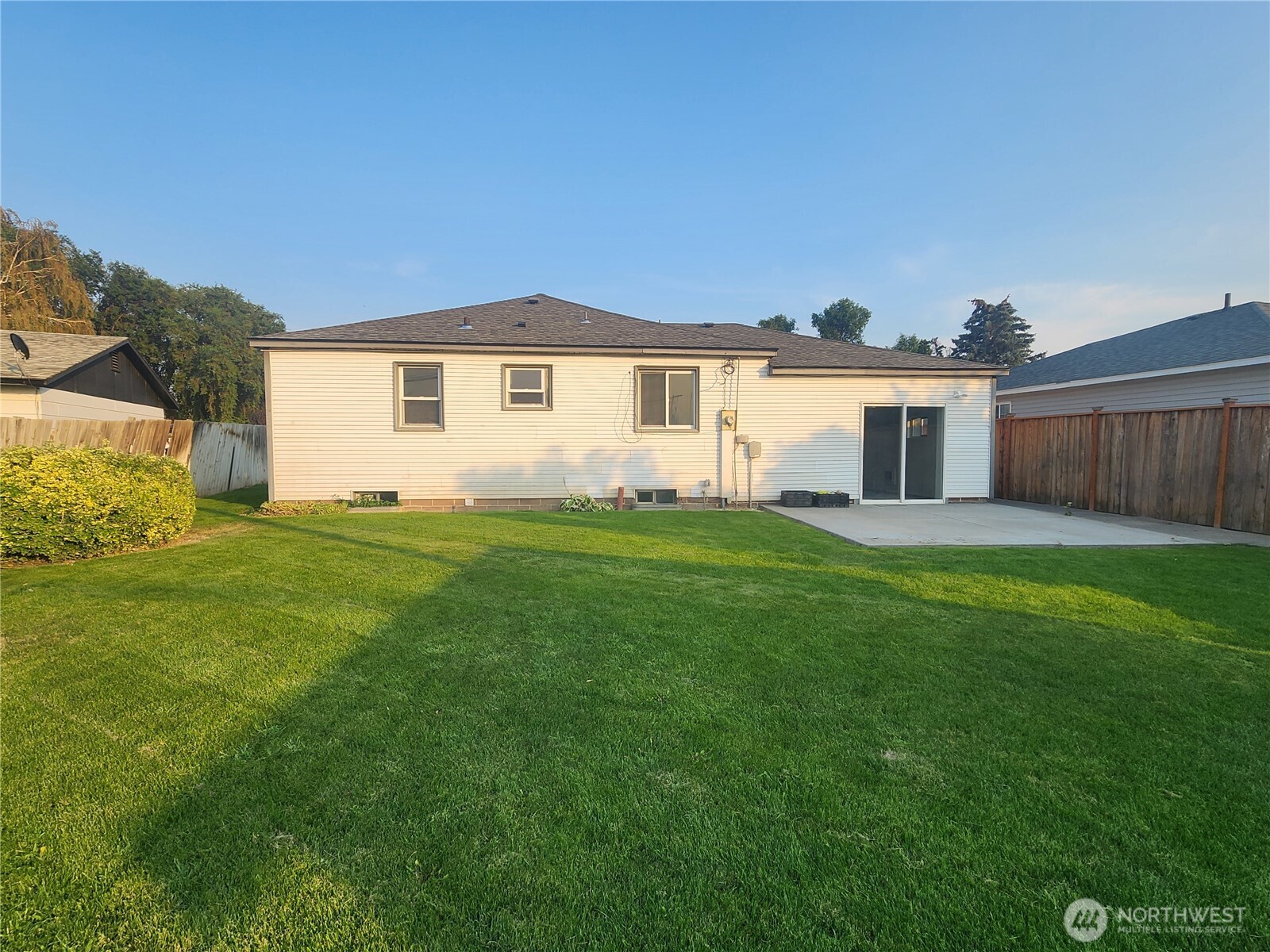 617 Se G St Property Photo 3