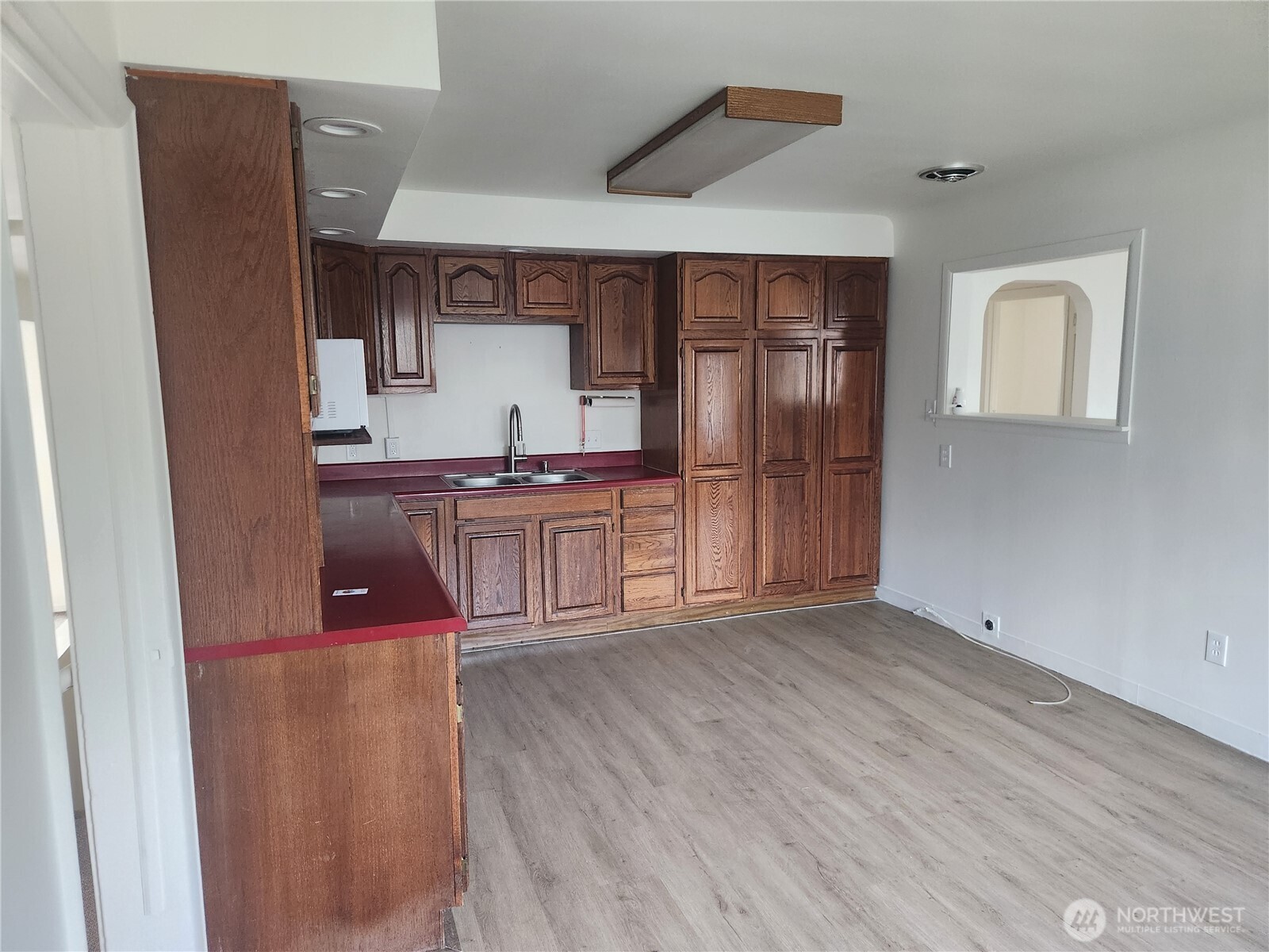617 Se G St Property Photo 7