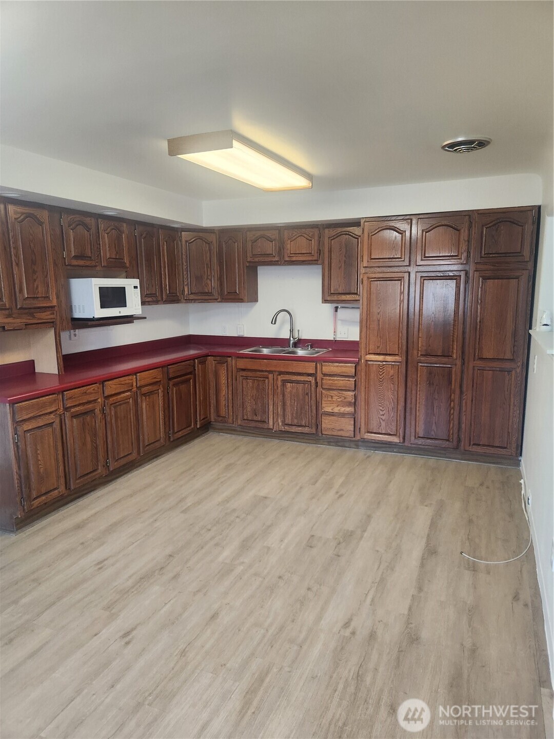617 Se G St Property Photo 10