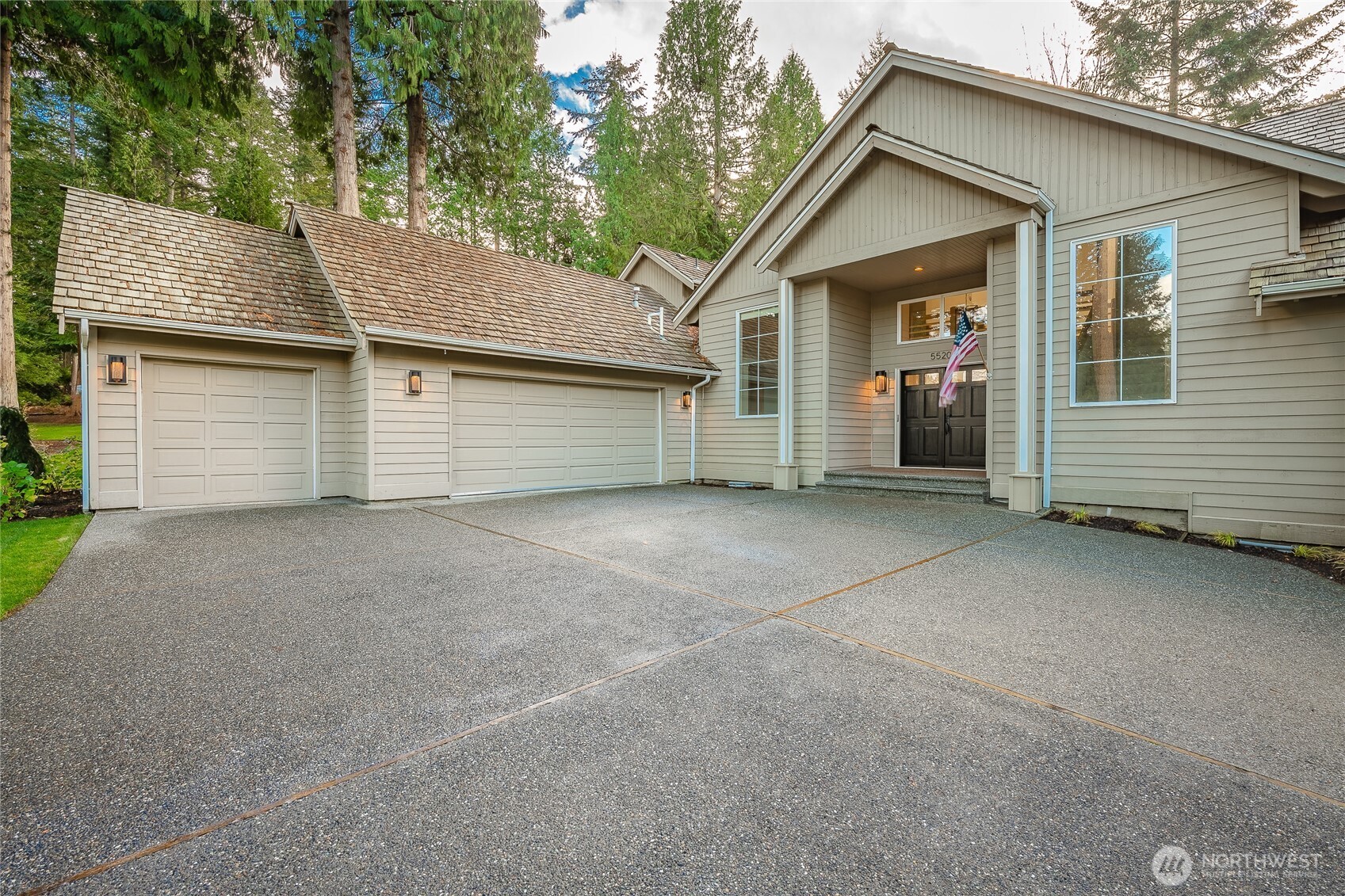 5520 Canvasback Road Property Photo 2