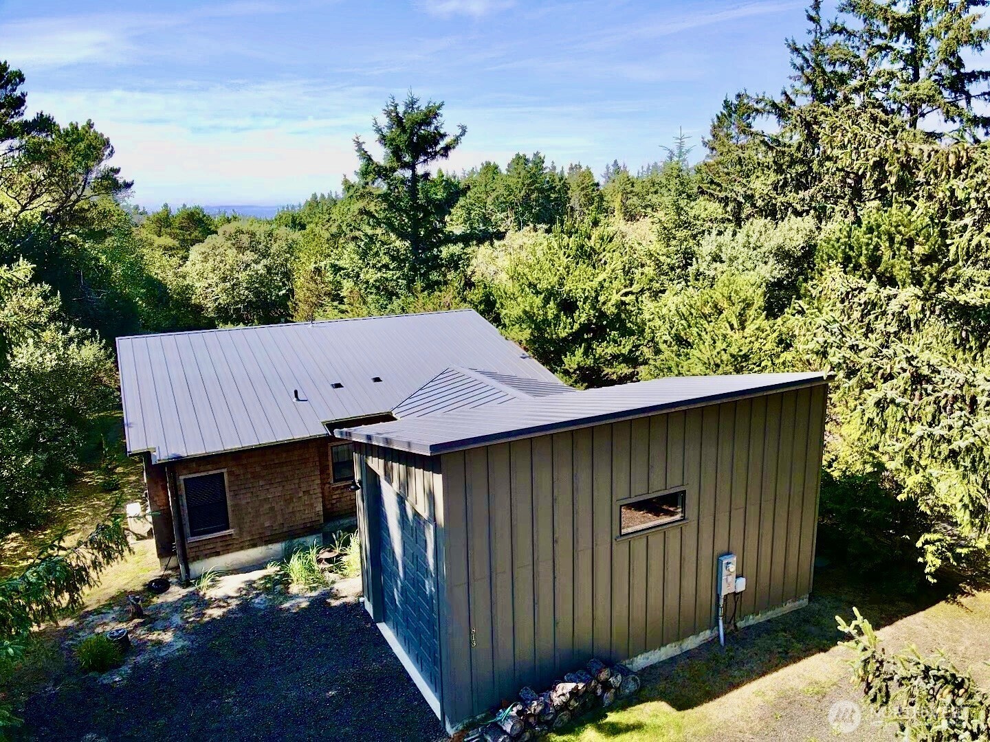 813 Salmonbery Beach Property Photo 3