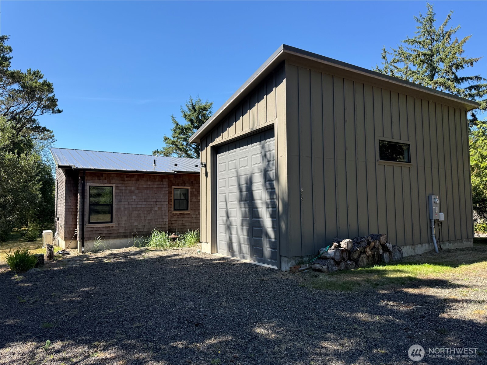813 Salmonbery Beach Property Photo 5