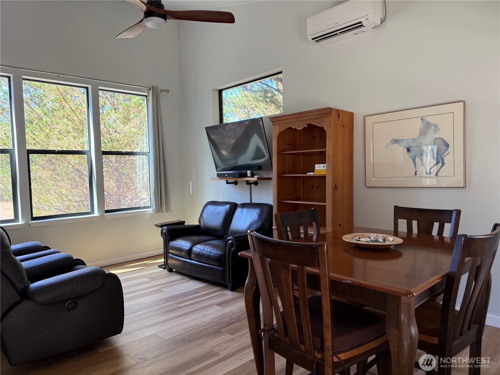 813 Salmonbery Beach Property Photo 11