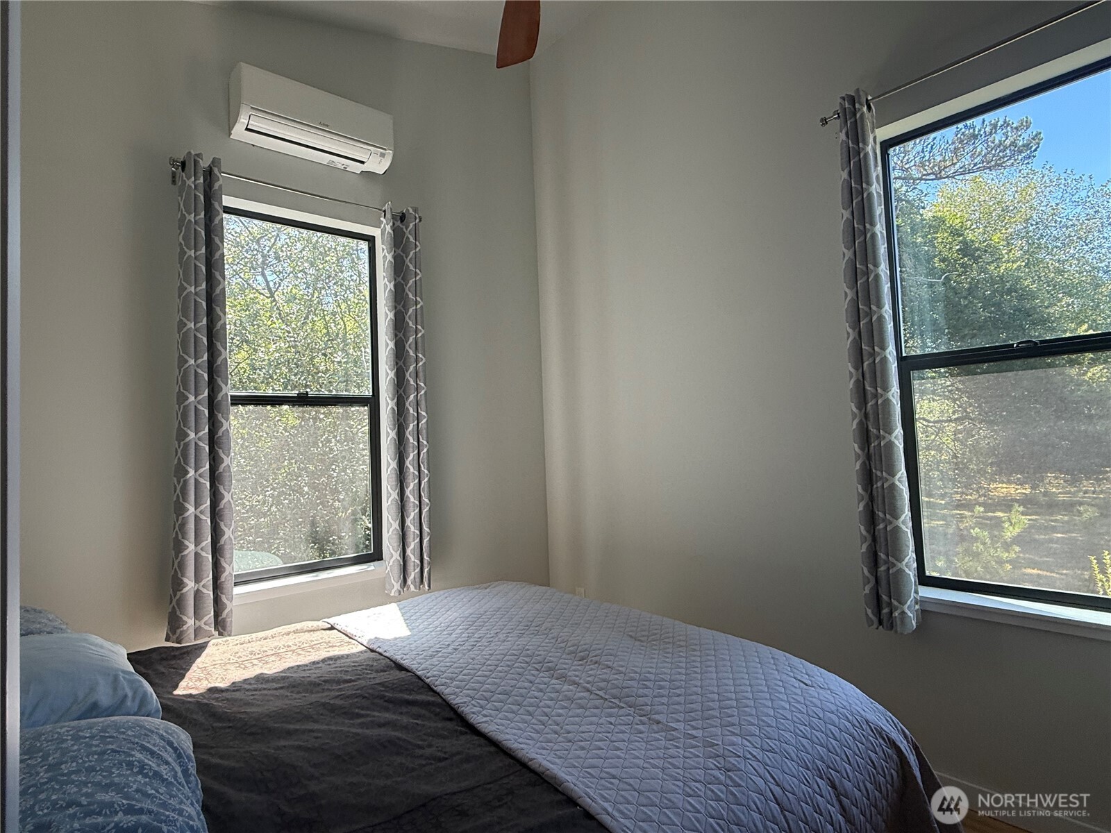 813 Salmonbery Beach Property Photo 17