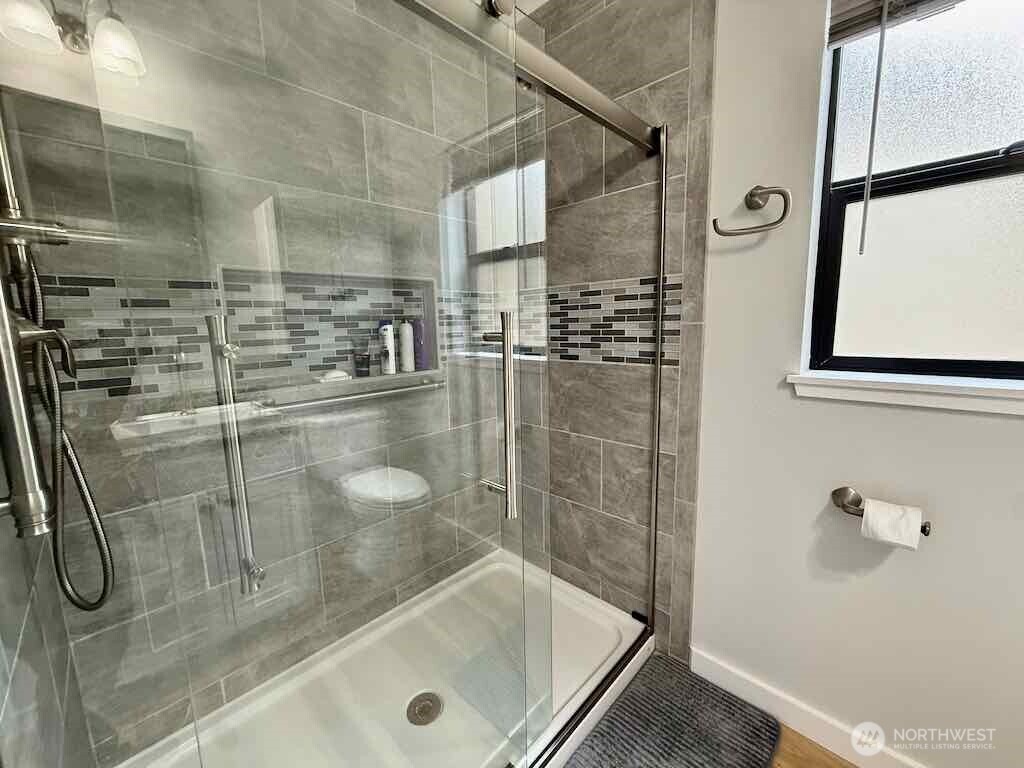 813 Salmonbery Beach Property Photo 20