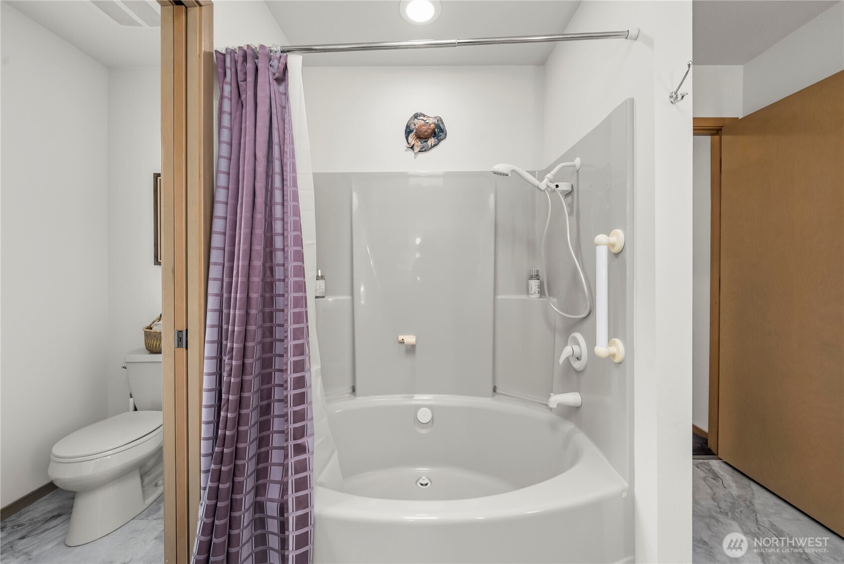 8422 Kaster Drive Property Photo 24