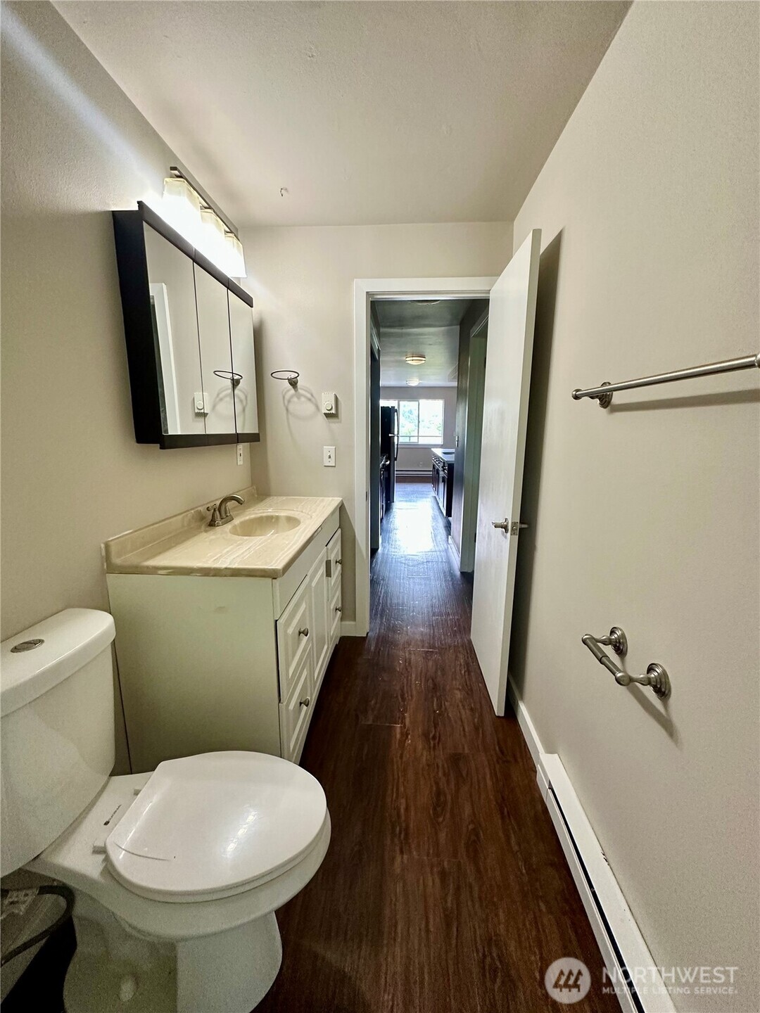 2515 Thorndyke Avenue Property Photo 11