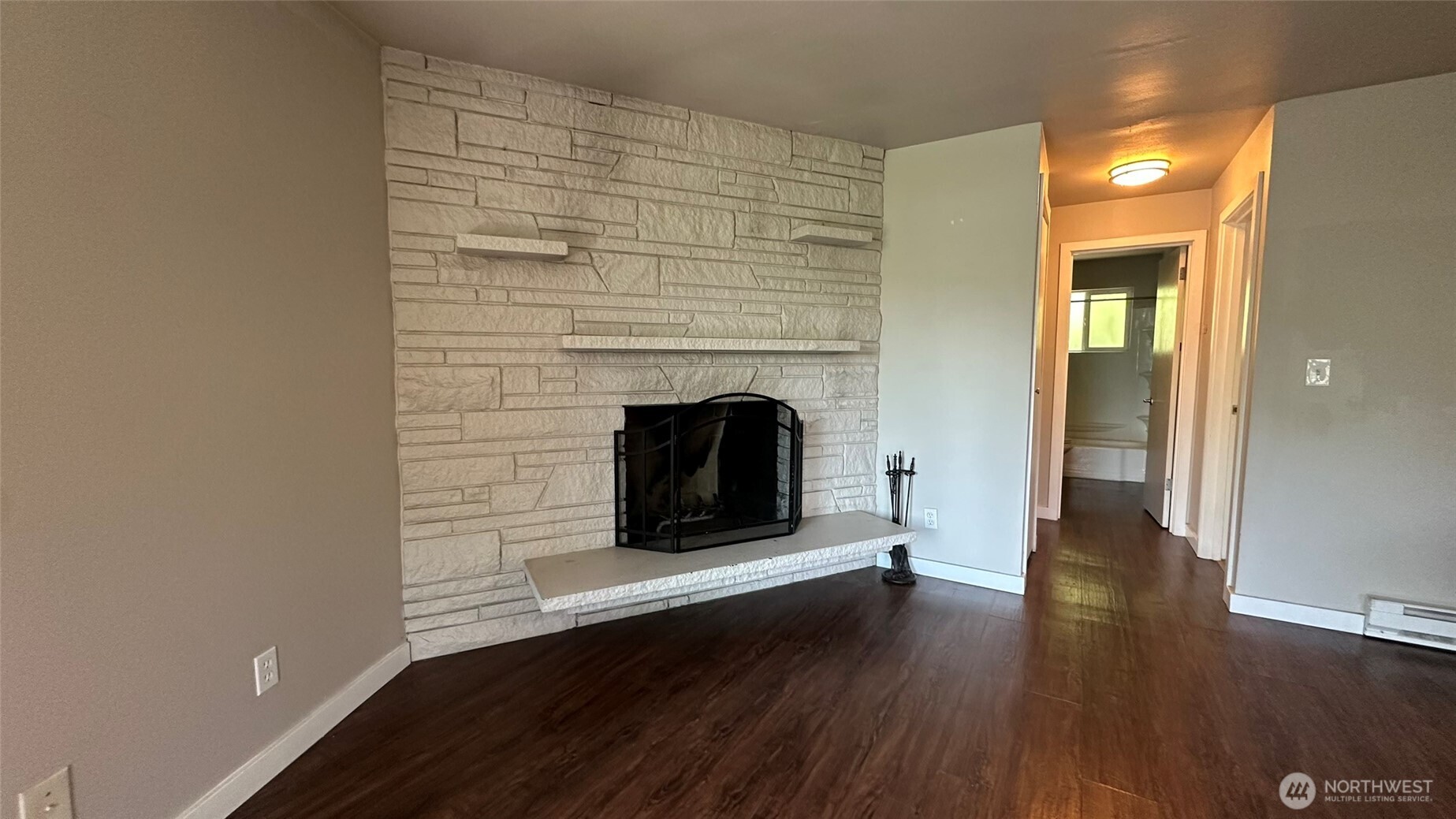 2515 Thorndyke Avenue Property Photo 14