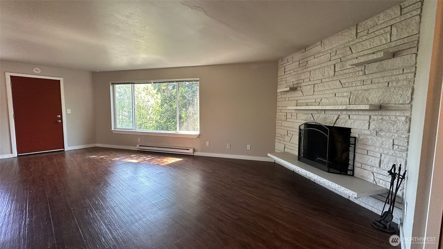 2515 Thorndyke Avenue Property Photo 15
