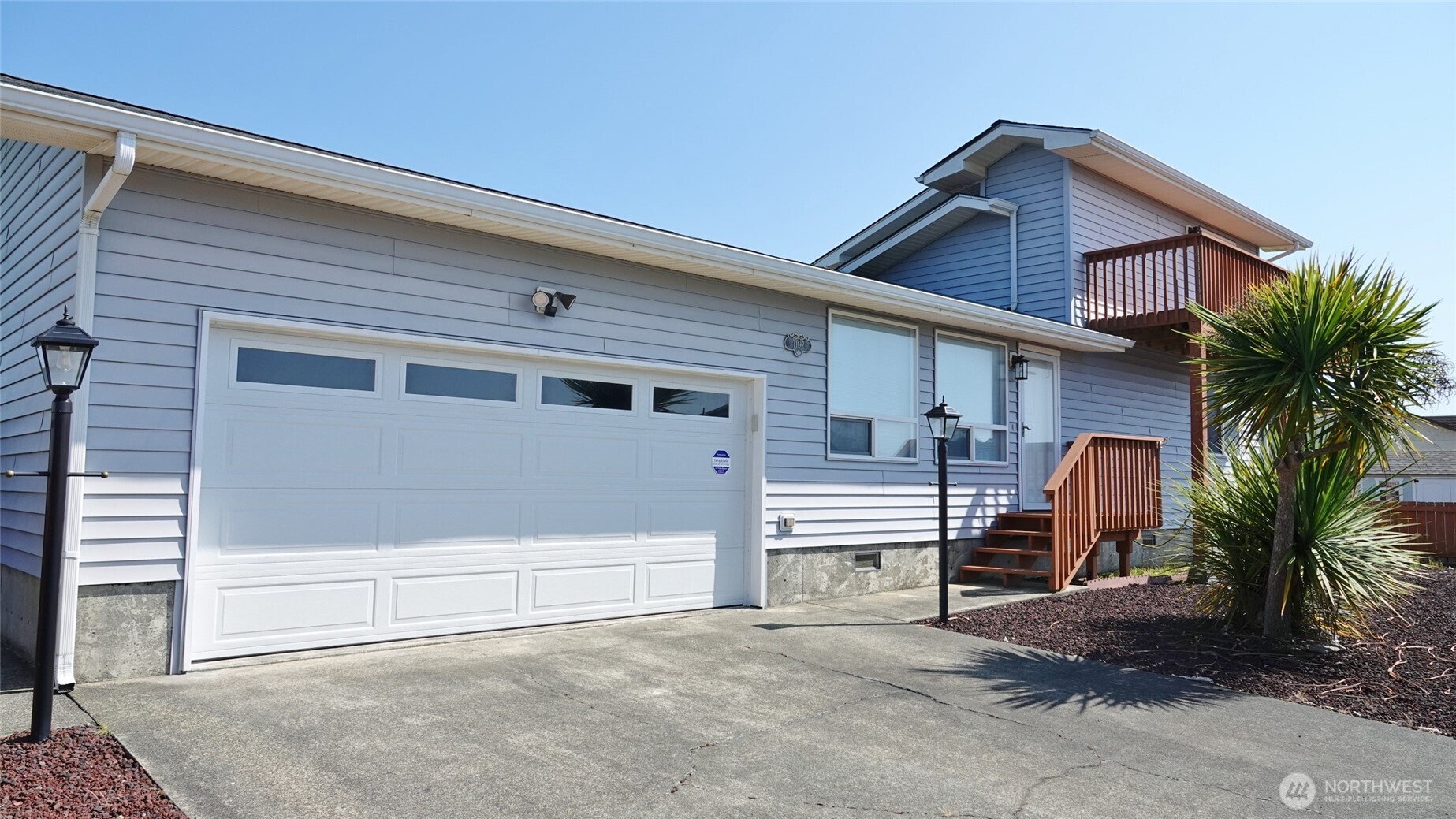 1102 Fairwood Drive Property Photo 12