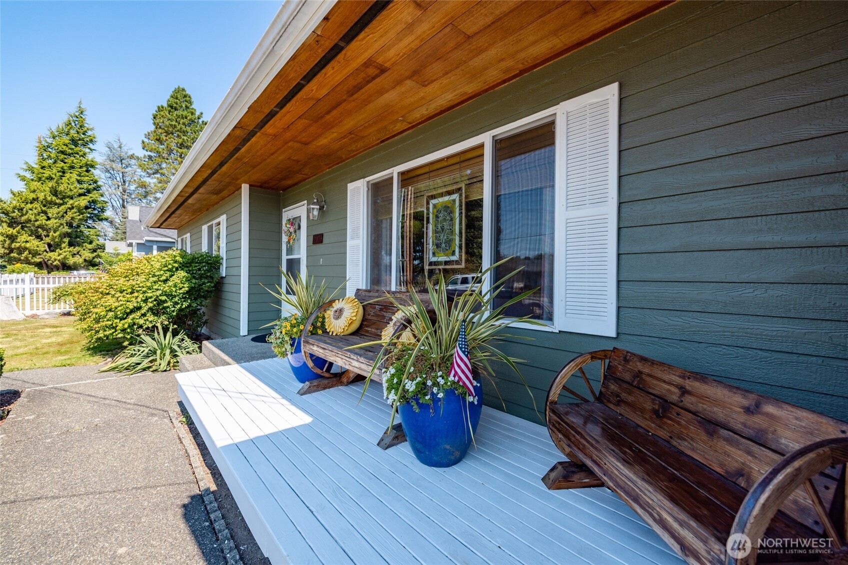 217 Puget Street Property Photo 6