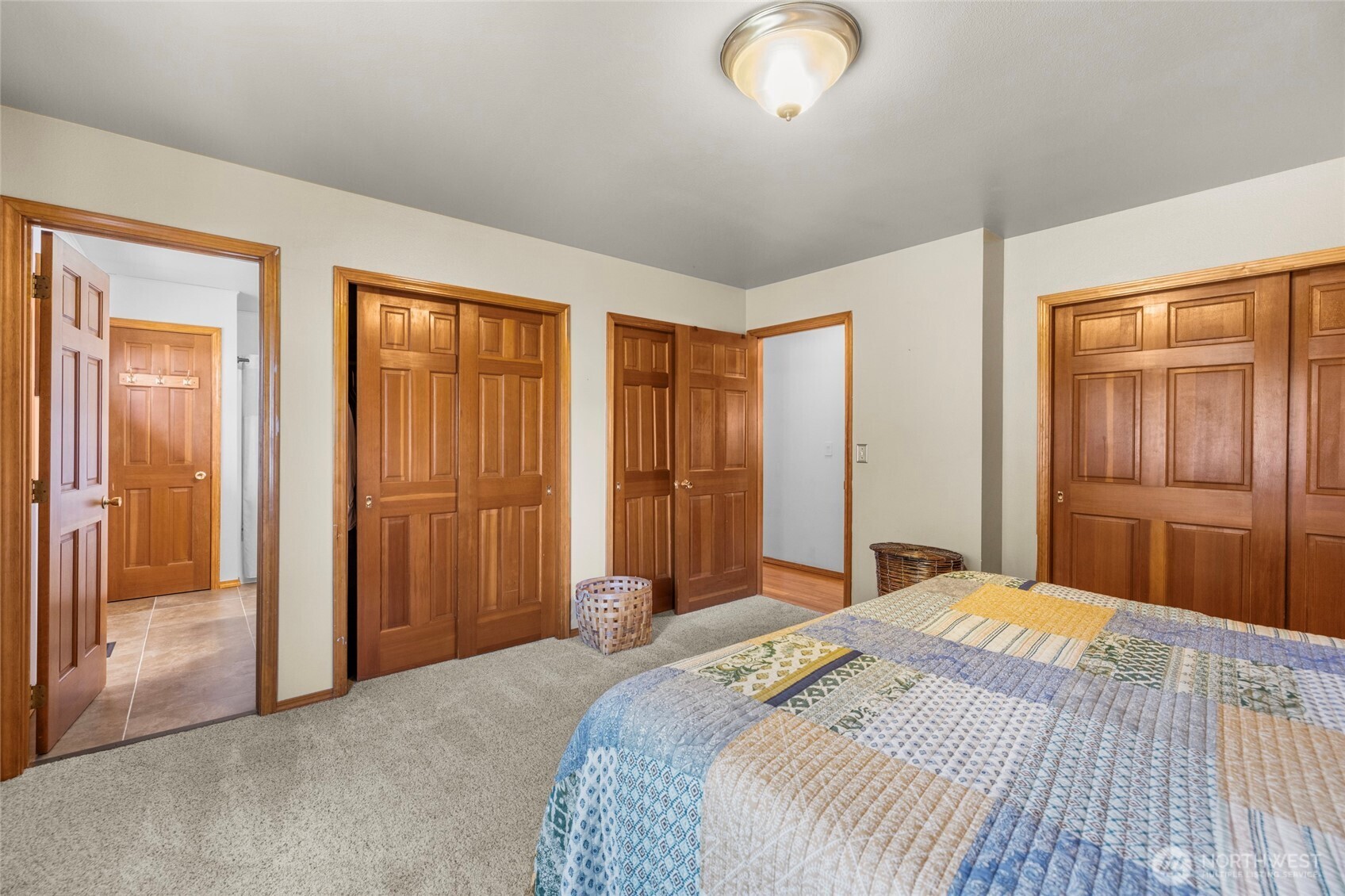 217 Puget Street Property Photo 17
