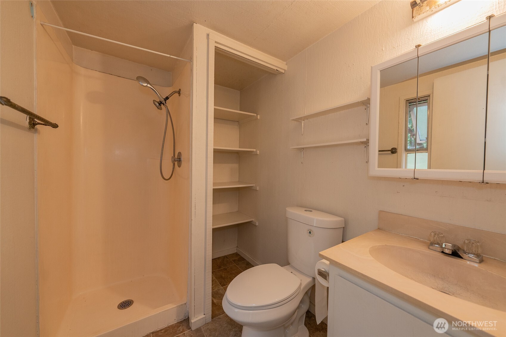 22339 Overlake Loop Property Photo 27