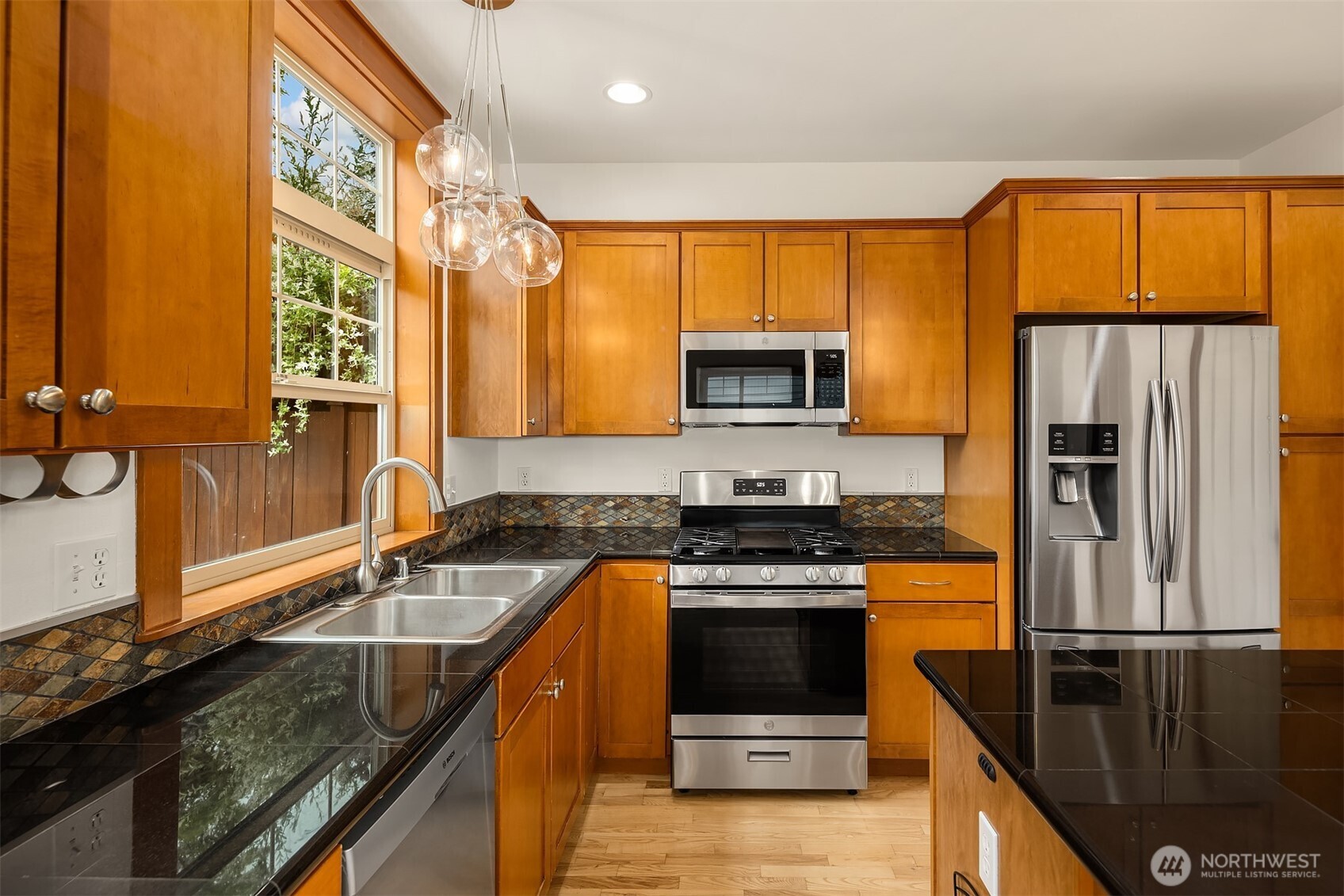 1905 Ne 125th Street Property Photo 11