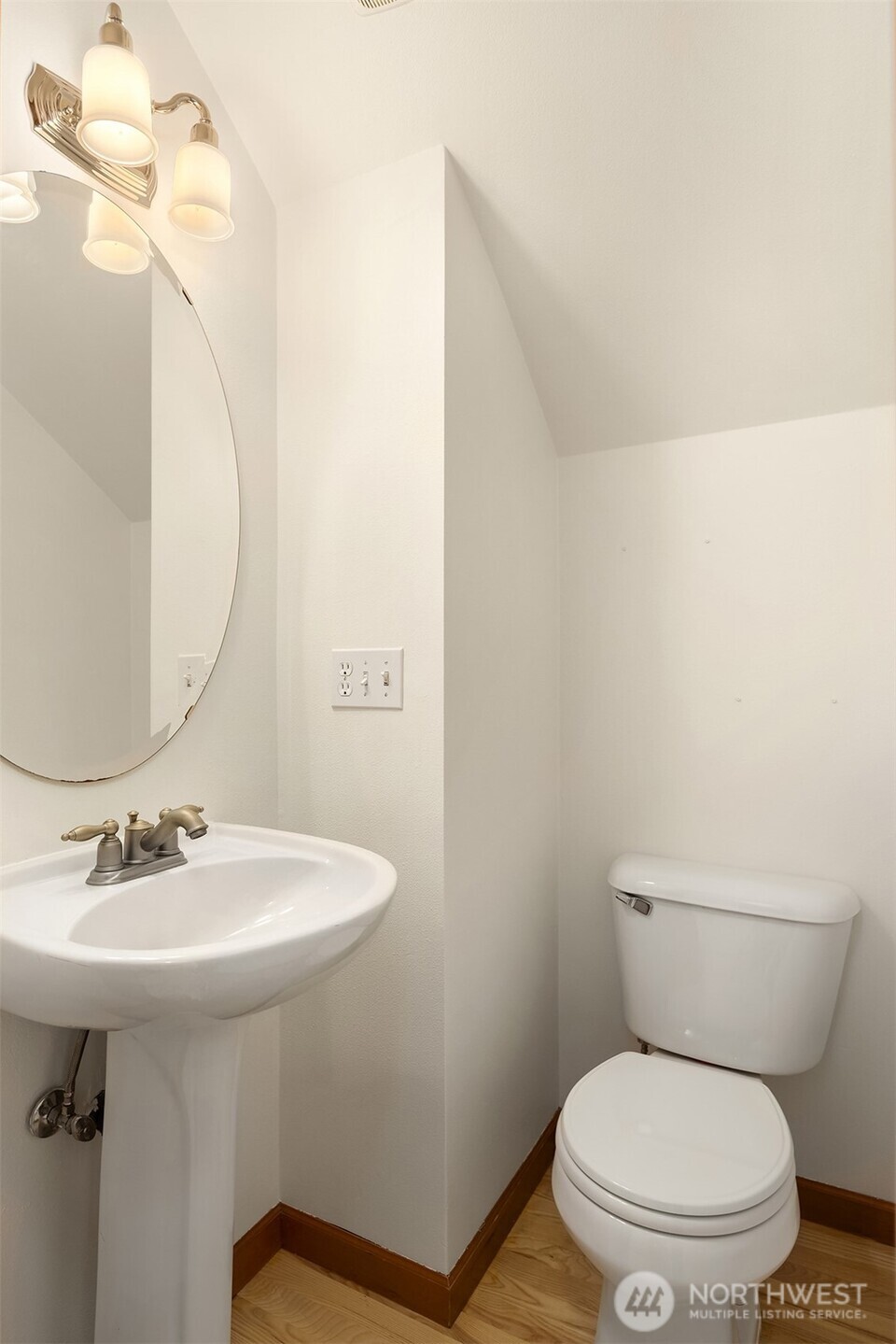 1905 Ne 125th Street Property Photo 12