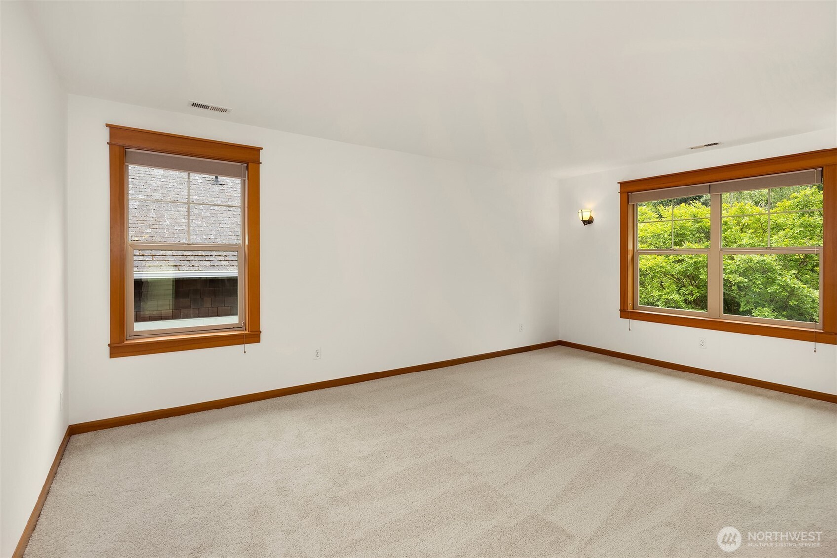 1905 Ne 125th Street Property Photo 14