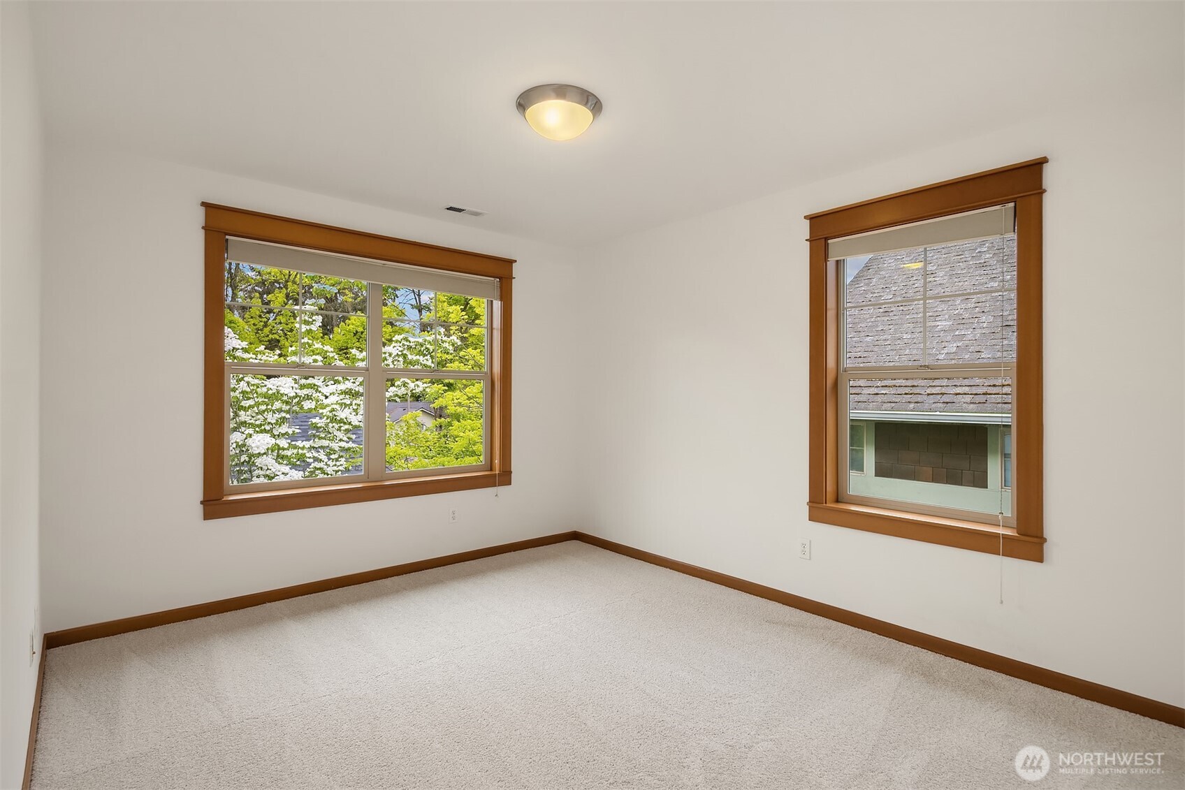 1905 Ne 125th Street Property Photo 18